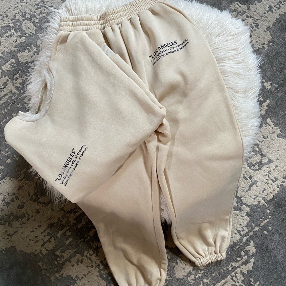 - Super soft sweat suit set Los Angeles